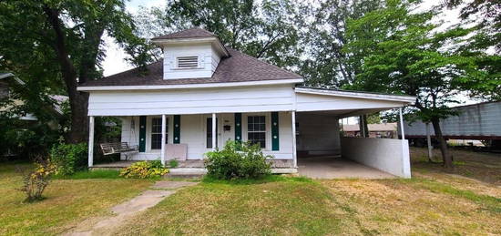 187 N Monroe St, Piggott, AR 72454