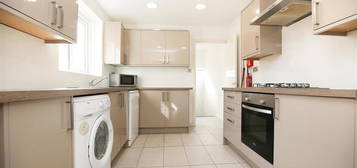 3 bedroom flat to rent