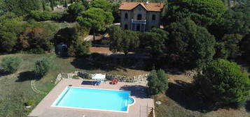 Villa in vendita a Riparbella