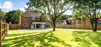 5 bedroom detached house for sale