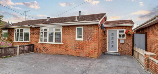 2 bedroom semi-detached bungalow for sale