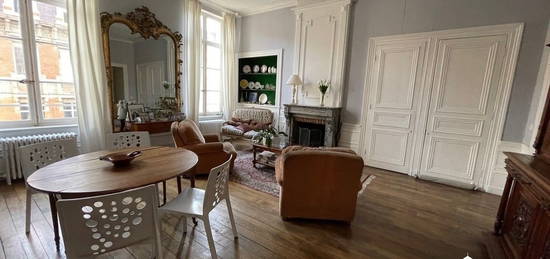 Maison  à vendre, 8 pièces, 6 chambres, 414 m²