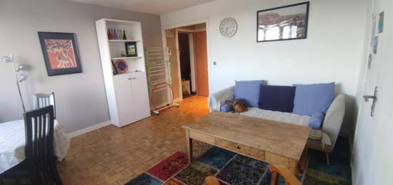 Studio meublé  à louer, 1 pièce, 9 m², Étage 7/–