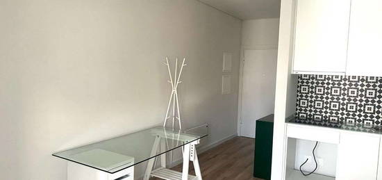 Apartamento T0/estúdio - Costa Cabral