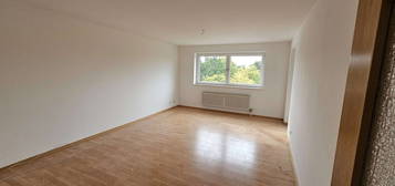 2-Zimmer-Wohnung mit Balkon in Düren, zentrumsnah mit Blick auf einen Park