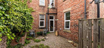 Flat to rent in Shortridge Terrace, Jesmond, Newcastle Upon Tyne NE2