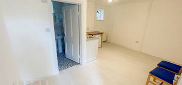 Studio to rent in Langford, Maryland Road, Wood Green N22