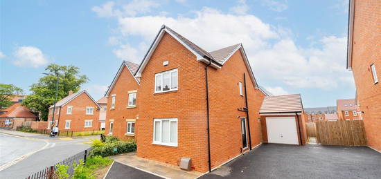 Detached house to rent in Ward Place, Birmingham B29