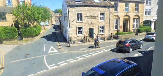 Flat to rent in The Ginnel, New Market Street, Skipton BD23