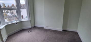 Terraced house to rent in Cardiff Street, London SE18