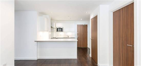 Flat to rent in Northumberland House, Wellesley Road, Sutton, Sutton, Flat SM2