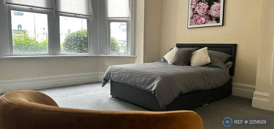 1 bedroom flat share