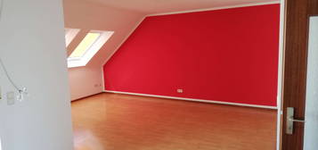 Exklusive, gepflegte 2-Zimmer-Dachgeschosswohnung mit Balkon in Dietzenbach**TOP LAGE** von Privat