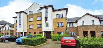Flat for sale in Semple Gardens, Chatham, Kent ME4