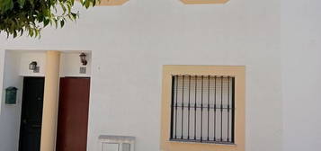 Chalet pareado en venta en calle Dinamarca