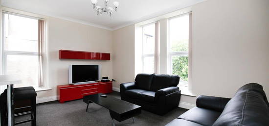 Flat to rent in Hoults Estate, Walker Road, Newcastle Upon Tyne NE6