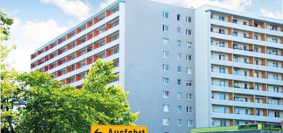 Große 4-Raumwohnung mit Balkon und Dusche im Herzen der Stadt