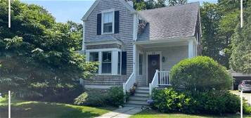 24 Pitcher St, Marion, MA 02738