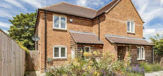 2 bedroom semi-detached house