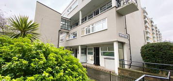 Flat to rent in Perrymans Farm Road, Ilford IG2