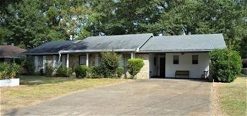 504 Marion Ave, McComb, MS 39648