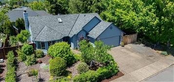 447 SW Westview Dr, McMinnville, OR 97128