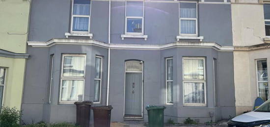 4 bedroom terraced house