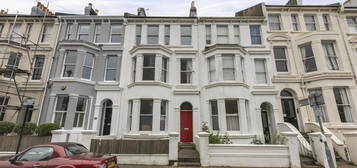 Flat to rent in Walpole Terrace, Brighton BN2