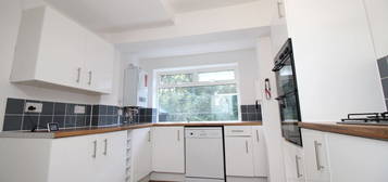 2 bed terraced house to rent