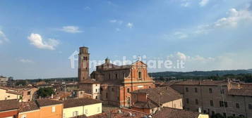 Trilocale buono stato, secondo piano, Centro Storico, Imola