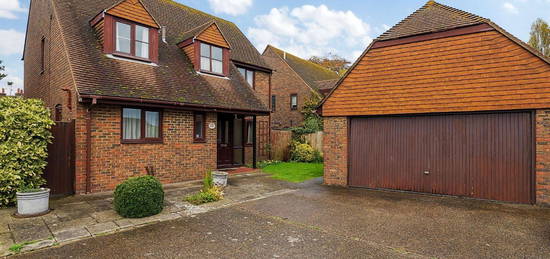 4 bed detached house for sale