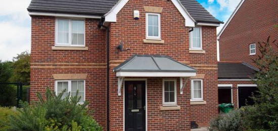 Detached house to rent in Smedley Close, Aspley, Nottingham NG8