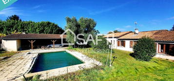 Maison de plain pied avec piscine et dépendance