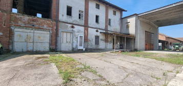 Casa indipendente in vendita in via Cascina Baldesco, 18