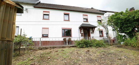 Idyllisches Einfamilienhaus in Schillingen: Ihr Traumdomizil mit Geschichte