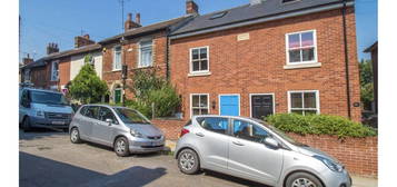 4 bed terraced house for sale