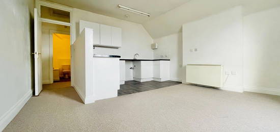 2 bed flat to rent