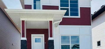 145 Dawson Wharf View, Chestermere, Alberta