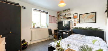 4 bed shared accommodation to rent