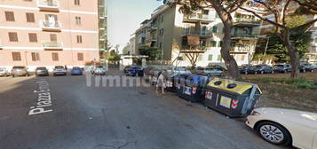 Quadrilocale piazza Enrico Millo, Ostia Levante, Roma