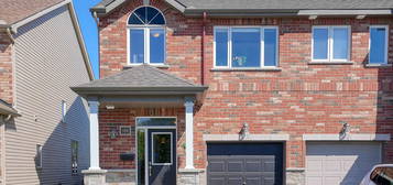189 Claridge Dr, Ottawa, ON K2J 5V8