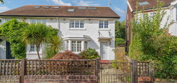 5 bedroom semi-detached house for sale