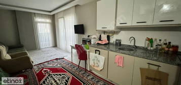 ŞEHRİN MERKEZİNDE KİRALIK EŞYALI 1+1 DAİRE