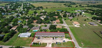 350 N Avenue D, Crawford, TX 76638