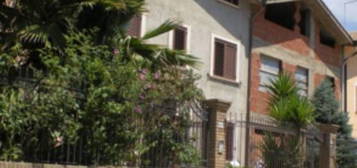 Villa all'asta in contrada Costantino, 73 -61