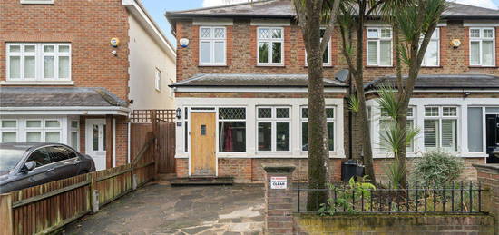 3 bed semi-detached house to rent