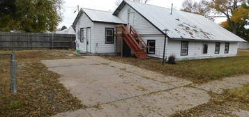 902 E East St, North Platte, NE 69101