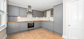 Flat for sale in Cedars Road, Beckenham BR3