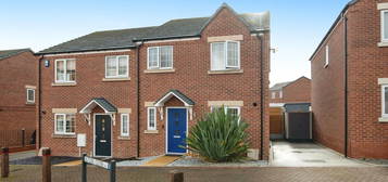 3 bed semi-detached house for sale