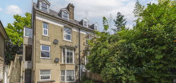 Flat to rent in Kingston Road, London SW19